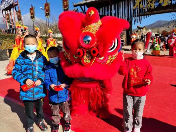 在丽过年不将就！丽江景区创意多 高质量迎客来 (1).jpg