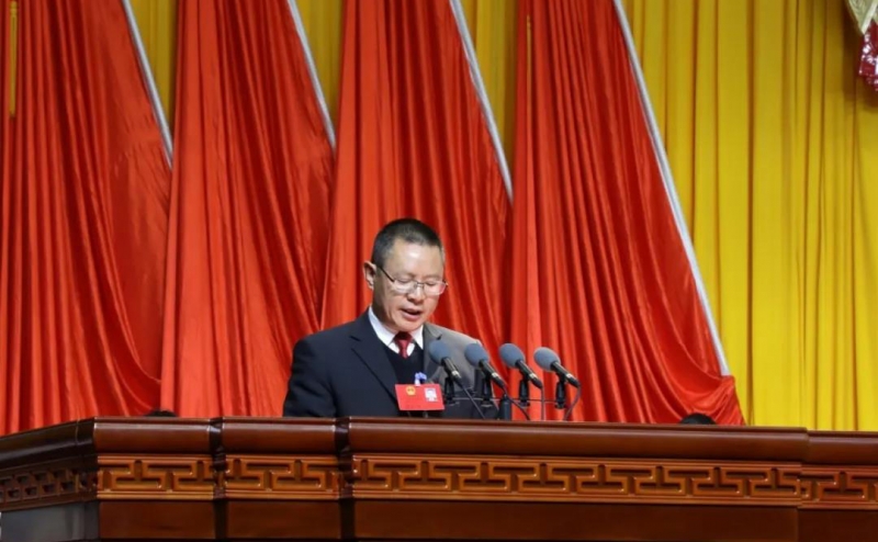 玉龙县人民法院2020全年受理案件2175件 平均每天近6件.jpg