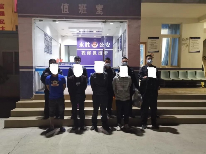 程海派出所1日内抓获吸毒人员5名.jpg