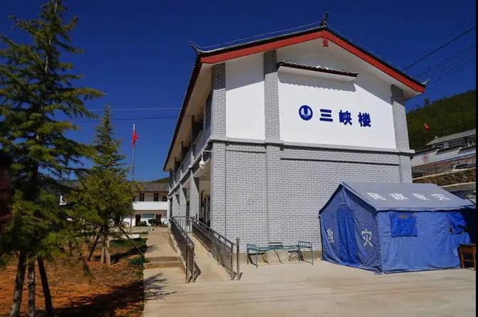 九河乡金普村摘了帽子！换了新颜！ (1).jpg
