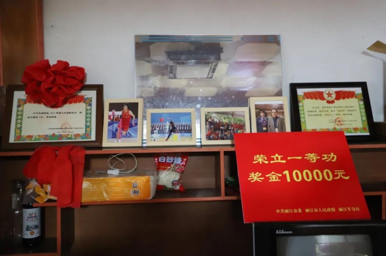 丽江“花木兰”荣获一等功，她背后有着怎样的故事 (5).jpg