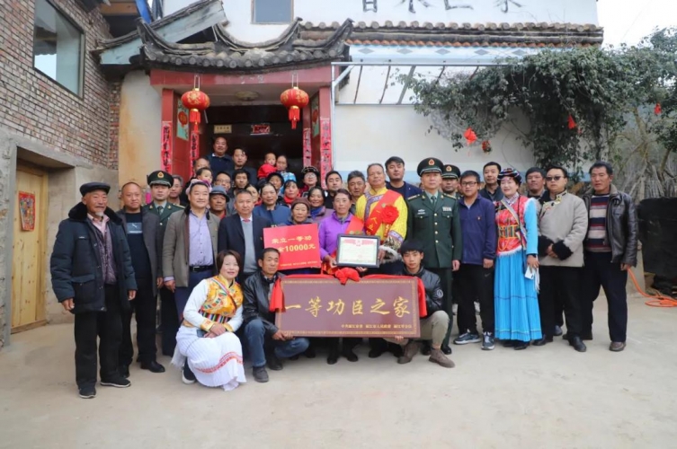 丽江“花木兰”荣获一等功，她背后有着怎样的故事 (6).jpg