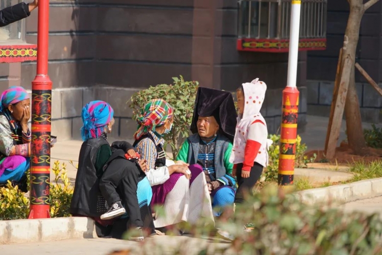 宁蒗易地扶贫搬迁后，现在生活如何？ (1).jpg