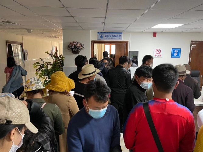 新冠疫苗丽江已接种3万人 4月起每天接种至少1.7万人 带你体验打疫苗全过程 (3).jpg