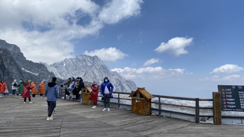 30余位大咖走进玉龙雪山 遇见一场风花月的浪漫 (9).jpg