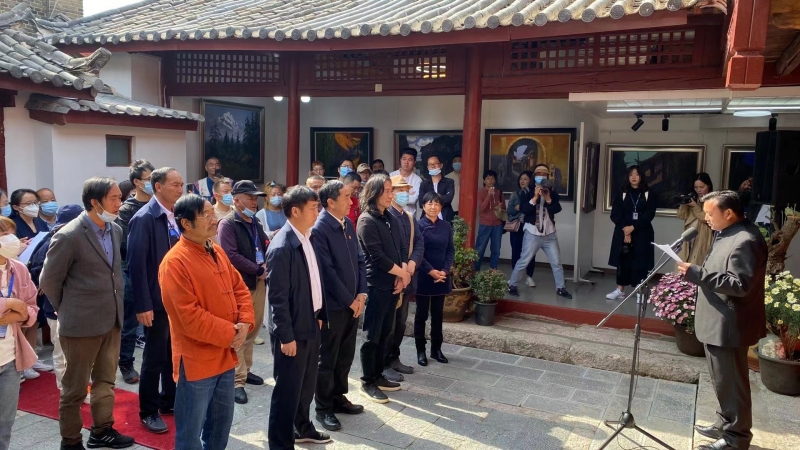 丽江古城又新增一处文化院落！院内油画记录古城街头巷尾 (2).jpg