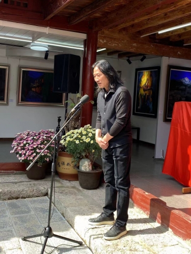 丽江古城又新增一处文化院落！院内油画记录古城街头巷尾 (11).jpg