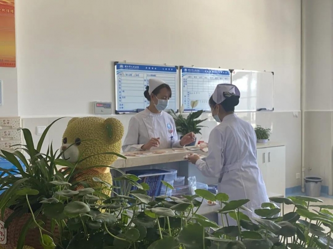 “医养结合”丽江市人民医院老年病科开科 (3).jpg