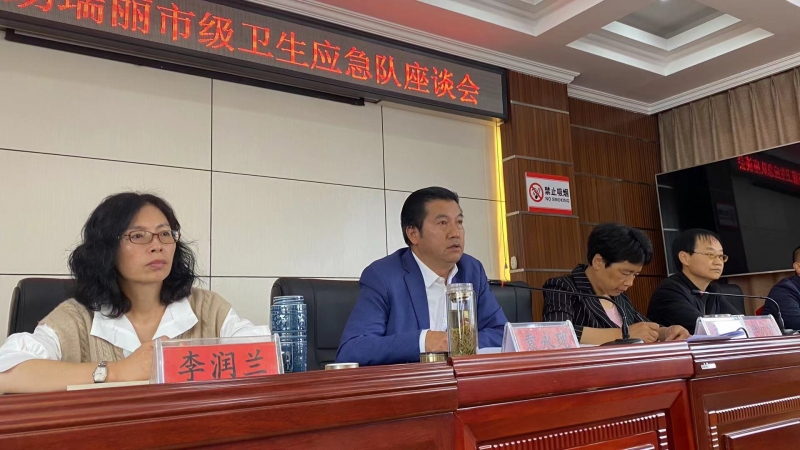 舍小家为大家 为援助瑞丽他们放弃太多  今天他们被表彰 (2).jpg