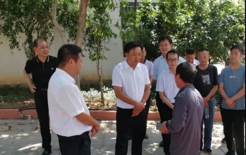 和永宏：把涛源镇建设成为长江上游绿色发展和乡村振兴先行区、高原特色和现代农业发展.jpg