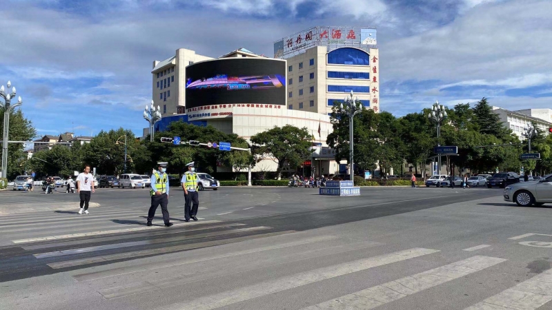 “百日攻坚” 丽江文明交通“动”起来 (3).jpg