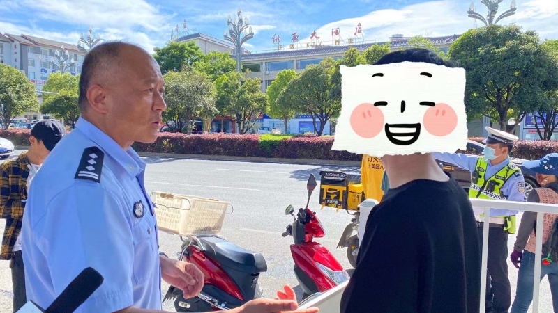 “百日攻坚” 丽江文明交通“动”起来 (5).jpg