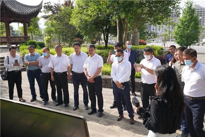 永胜县人大考察组到腾冲、弥勒等地考察“美丽县城”建设工作 (2).jpg