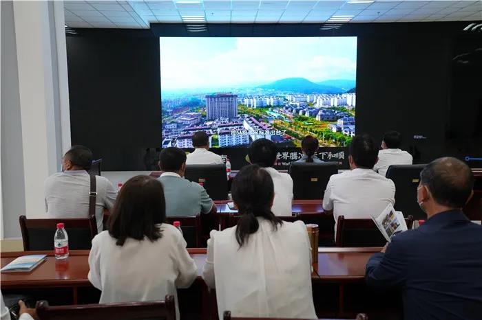 永胜县人大考察组到腾冲、弥勒等地考察“美丽县城”建设工作.jpg