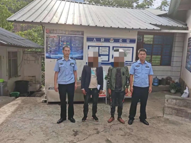 永胜警方成功规劝两名在逃人员投案自首.jpg