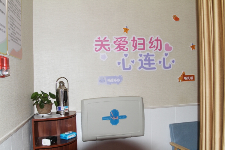 带娃旅行不用愁  玉龙雪山超有爱的母婴室了解一下 (4).jpg
