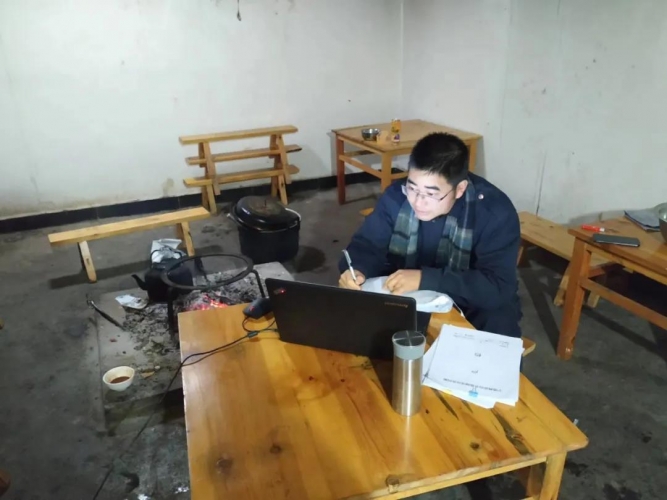 “云南最美政法干警”网络点赞活动进行中，请为丽江民警陈宗华点赞6.jpg