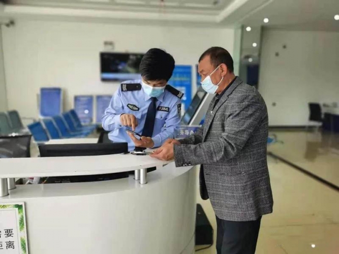 惠及全市老年驾驶人，丽江交警开通专属暖心服务！1.jpg