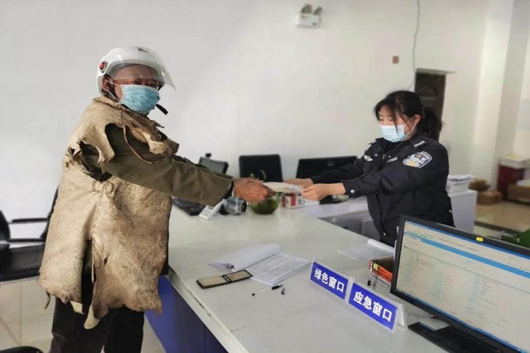 惠及全市老年驾驶人，丽江交警开通专属暖心服务！4.jpg