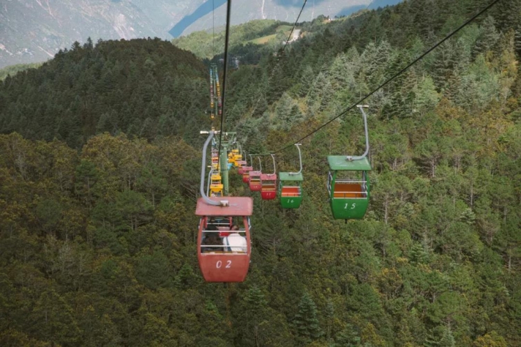 冬春的雪，夏秋的绿！耗费四季，拍下了我心中的玉龙雪山6.jpg