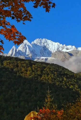 秋天该收藏什么？雪山、云海、湖泊、草甸……够不够？1.jpg