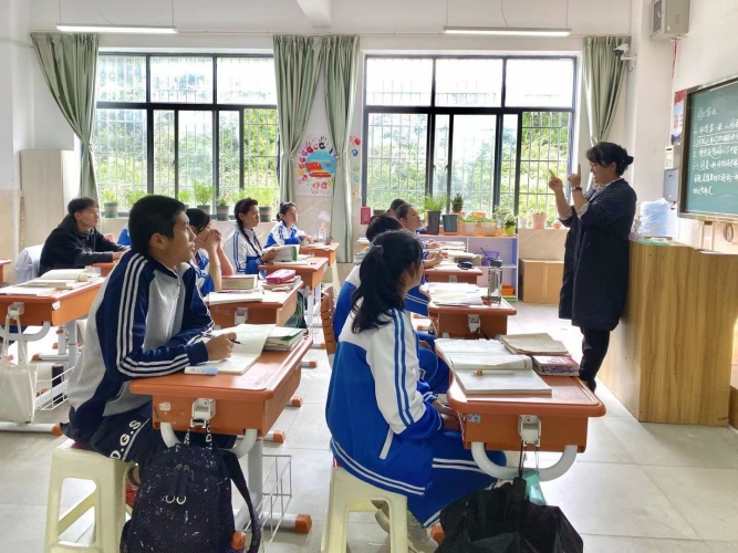 教师节特辑丨我在丽江特殊教育学校当老师 (7).jpg