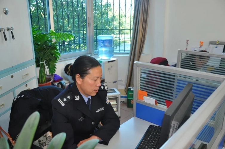 杨春兰.jpg