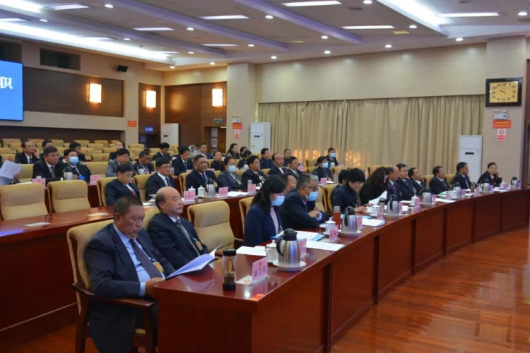 丽江市召开市四届人大常委会第二十七次会议