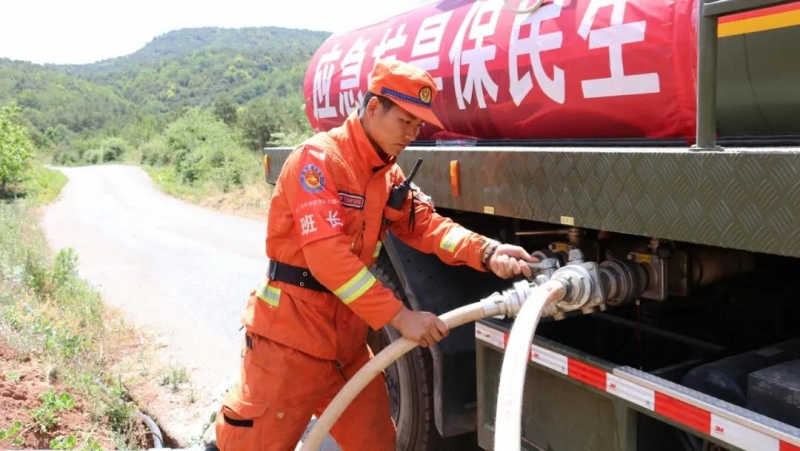 丽江市森林消防支队为民助民中彰显使命担当