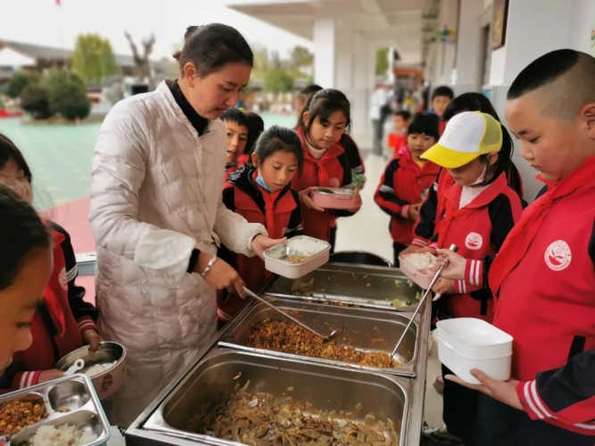 校园食品安全“变味”？丽江师生舌尖上的安全如何保障？ (22).jpg