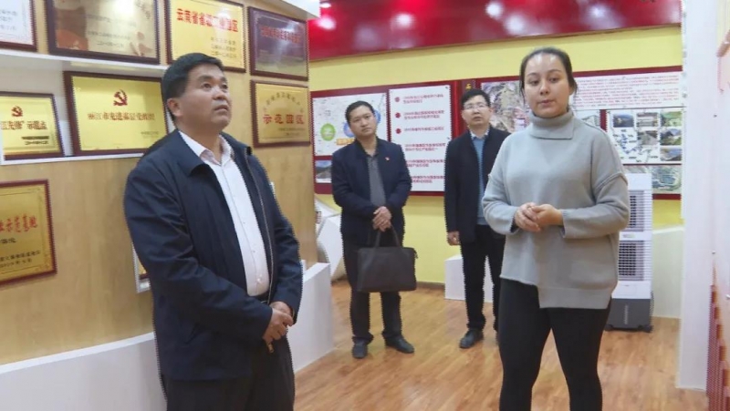 余丽军专题调研“两新”组织园区党建工作