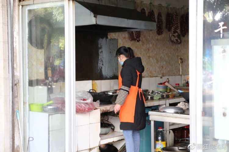 丽江“美食博主”探店团购兴起——餐馆有多内卷？ (7).jpg