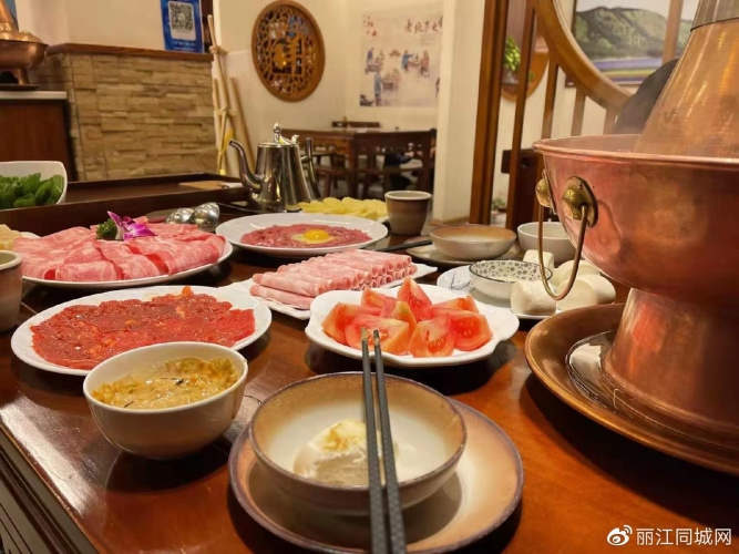 丽江“美食博主”探店团购兴起——餐馆有多内卷？ (2).jpg
