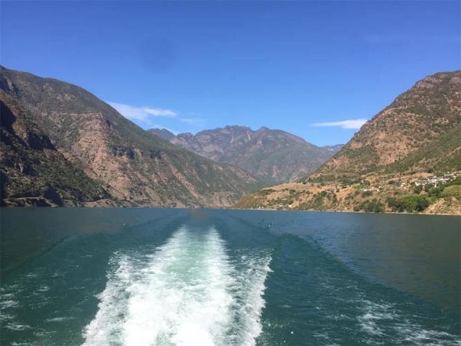 长江“十年禁渔”交界水域，大理、丽江两地联合执法……2.jpg