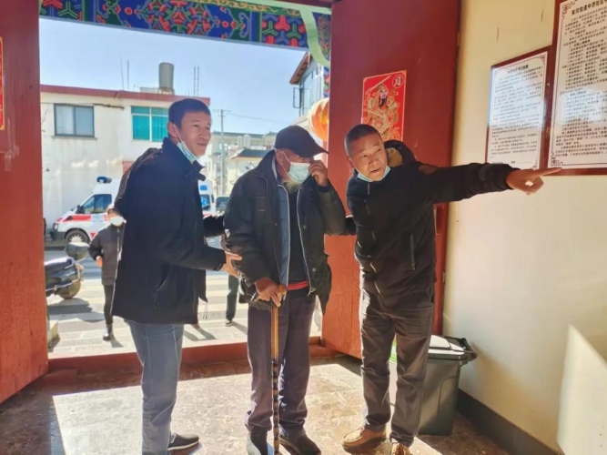 束河街道疫苗接种服务进社区，96岁的老奶奶都来打疫苗了！