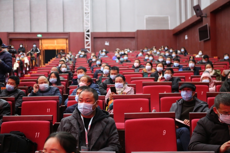 学习红梅品格，弘扬红梅精神，大型原创民族歌剧《桂梅赞》进行首演