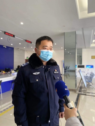 买车上牌一步到位 丽江新推出6个“快捷代办车驾管社会服务站” (1).jpg