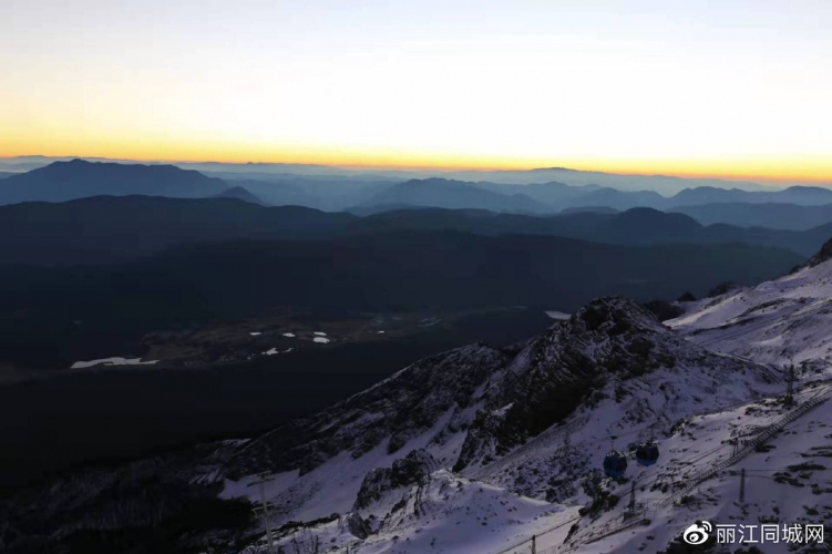 2022年的第一缕阳光——在玉龙雪山感受新年日出 (8).jpg