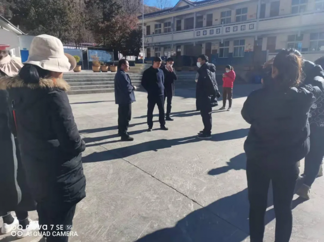 丽江市卫生健康委驻村工作队迅速开展地震灾后排查工作3.png