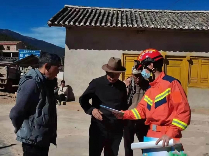 军地齐心抗震救灾，宁蒗震区生产生活秩序逐步恢复正常