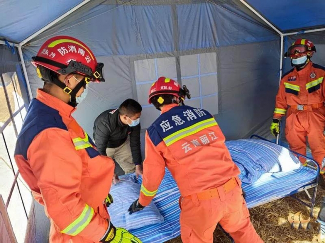 军地齐心抗震救灾，宁蒗震区生产生活秩序逐步恢复正常