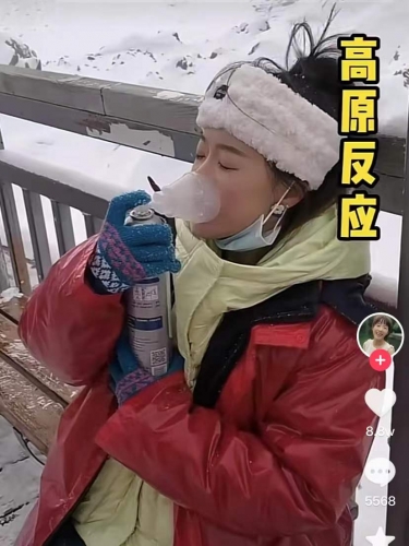 台湾网红到丽江哭了 不是因为坐了大床房卧铺 (6).jpg