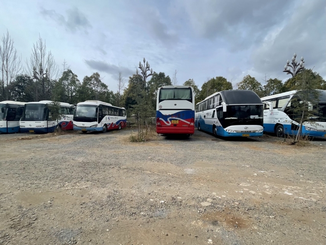 丽江——消失的旅游大巴车1.jpg