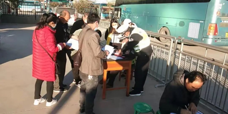 永胜县永北中队到客运公司开展平安春运交通安全宣传