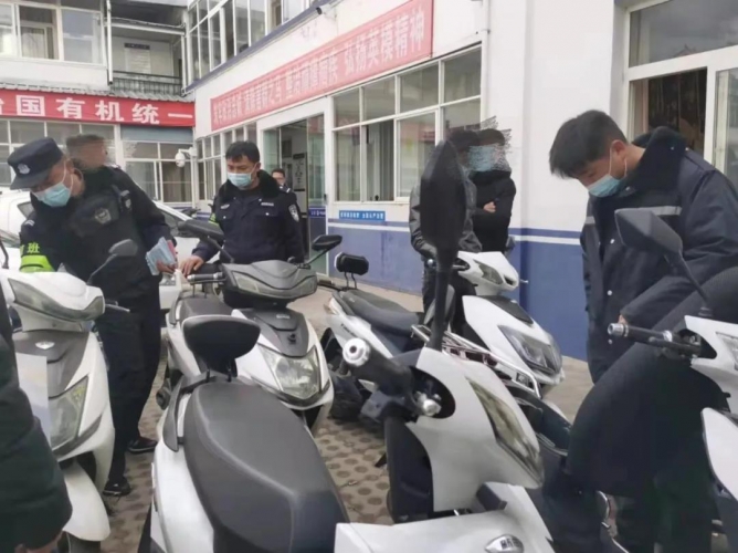 古城公安连续破获多起盗窃案  追回汽车、电脑、相机电动车等赃物