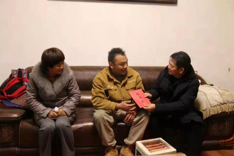 丽江市开展春节慰问见义勇为人员活动