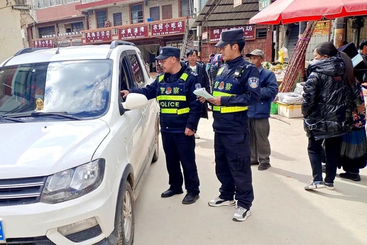 宁蒗县西布河派出所积极开展道路交通安全整治