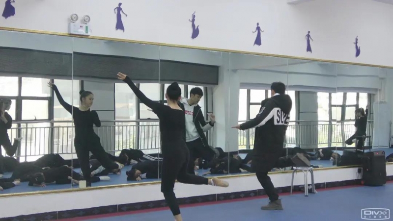 华坪县文化馆开展古典舞免费培训