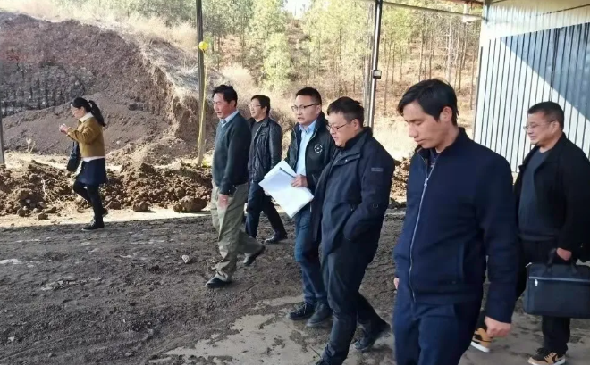 宁蒗县长黎建勇调研新营盘苹果基地