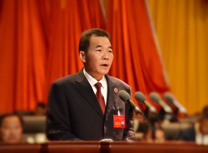 市五届人大一次会议举行第二次全体会议